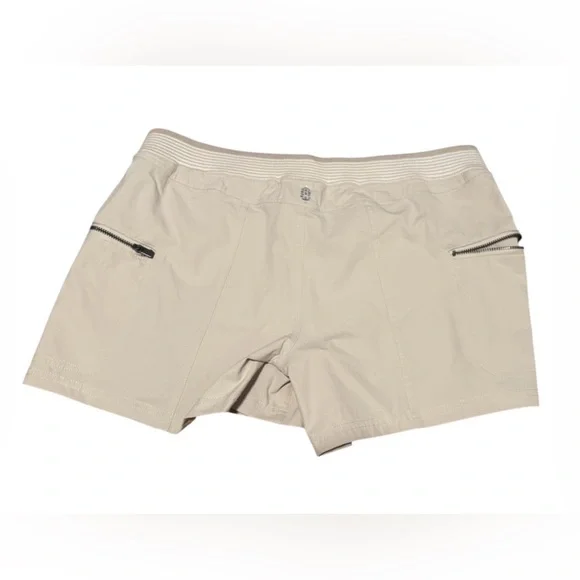 Sold - Picture 3 of 5